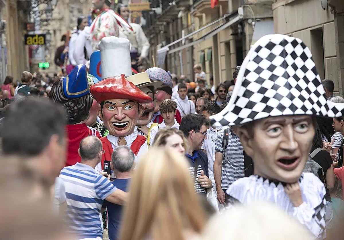 Los gigantes y cabezudos llenarán de música y ambiente las calles de San Sebastián en plena Semana Grande.