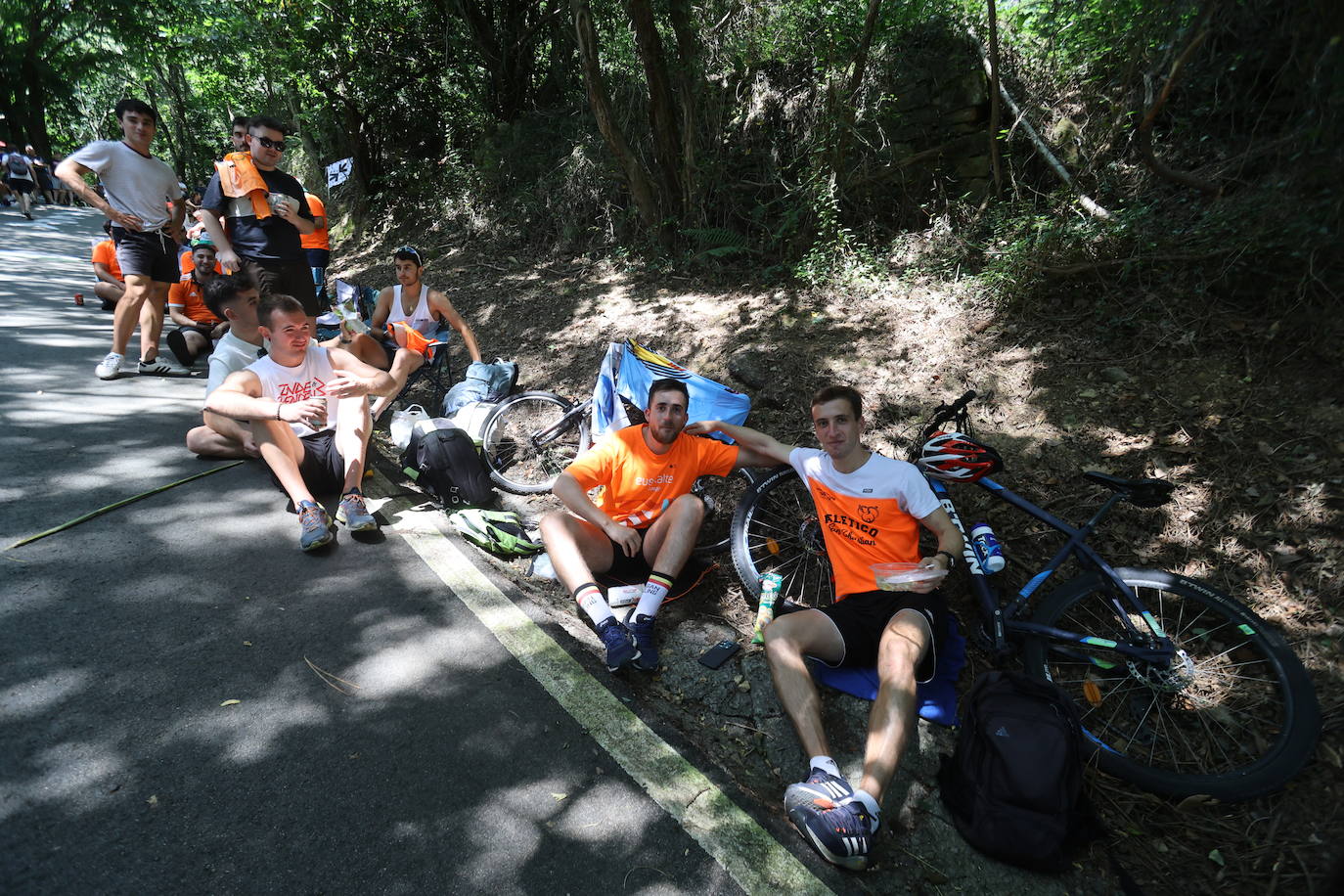 La afición vibra en el muro de Pillotegi