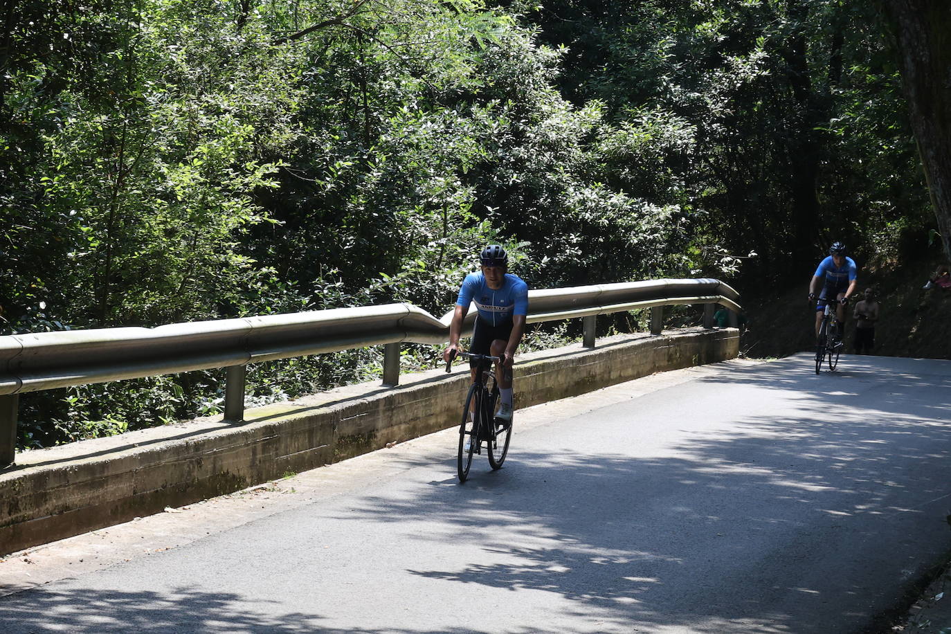 La afición vibra en el muro de Pillotegi