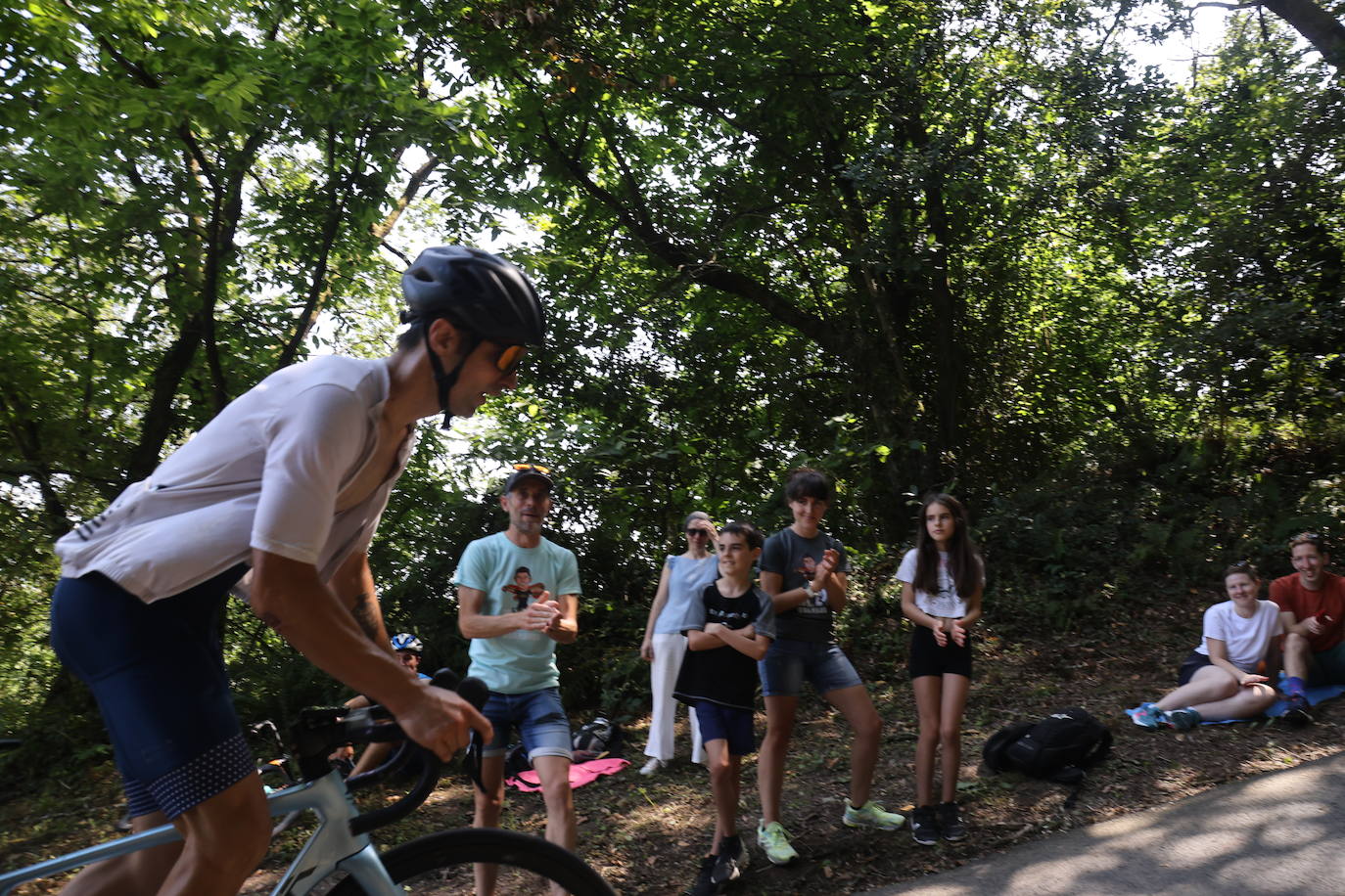 La afición vibra en el muro de Pillotegi