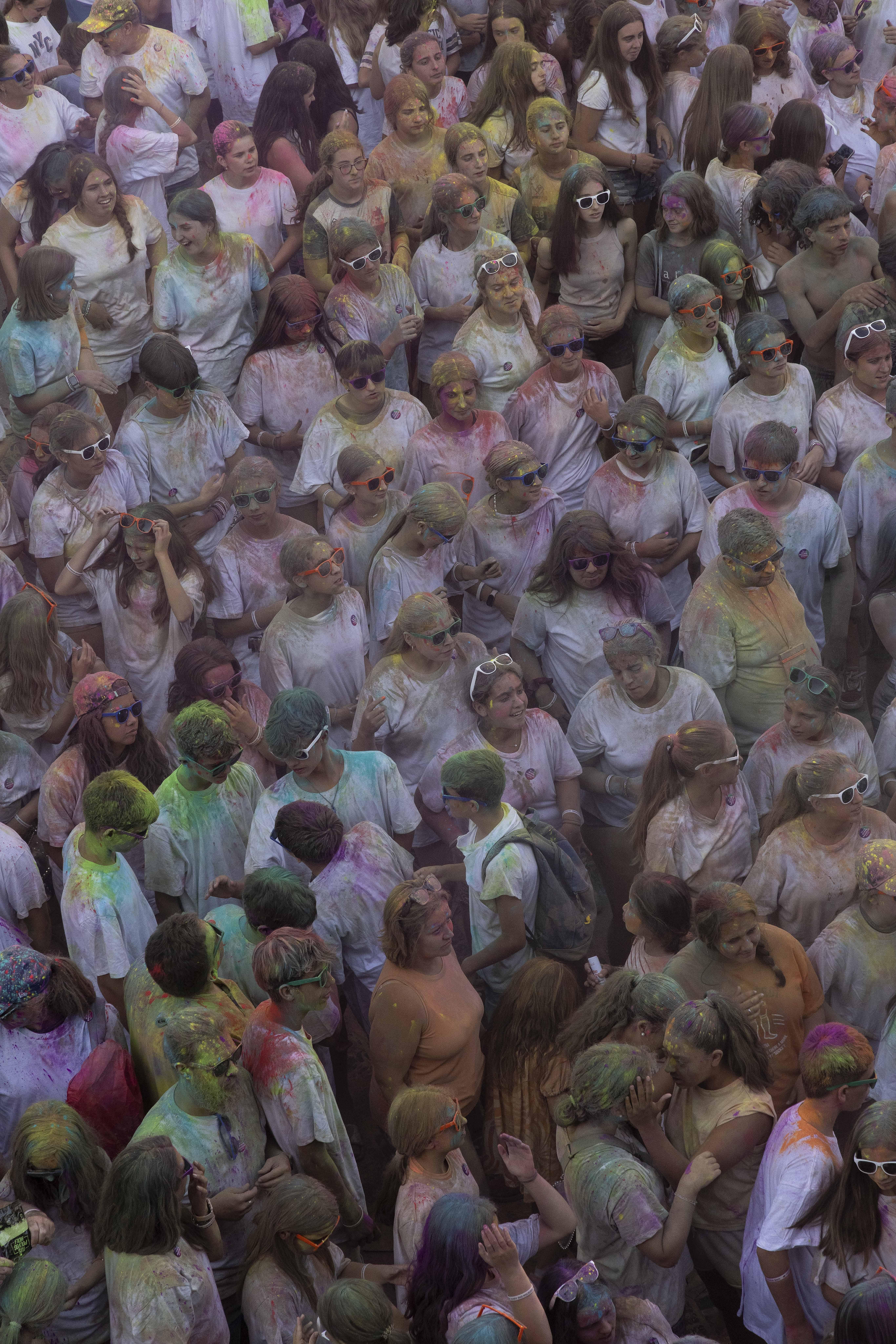 El &#039;Holi fest&#039; del Boulevard, en imágenes