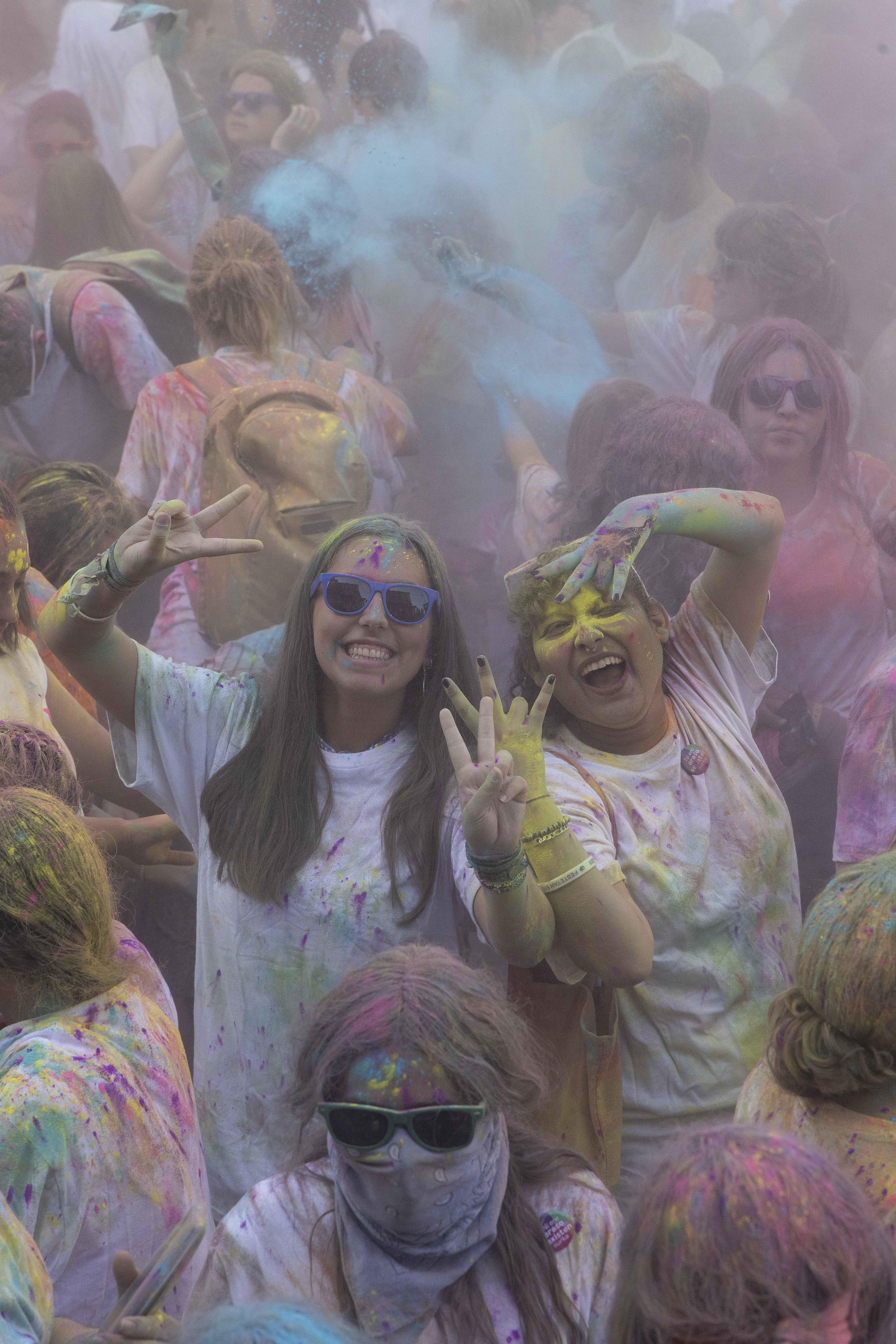 El &#039;Holi fest&#039; del Boulevard, en imágenes