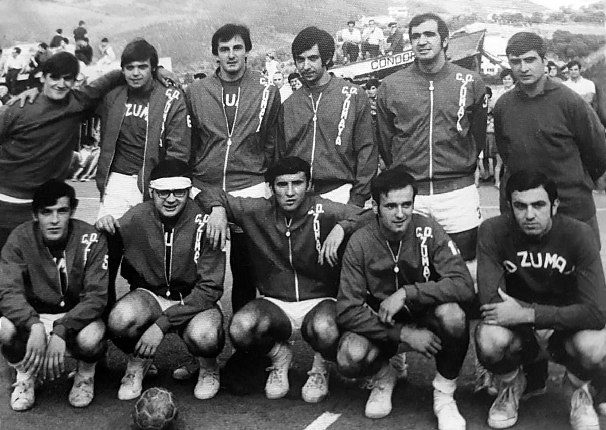 Imagen secundaria 1 - Kauldi ha mamado balonmano desde la cuna y en el regazo de su madre