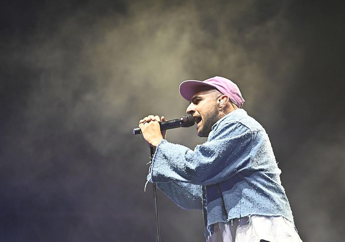 El público y la lluvia abrazan a Nil Moliner