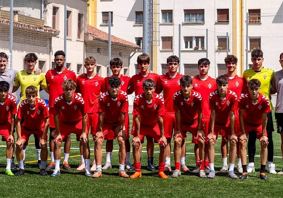 El Juvenil B, de categoría nacional, estará entrenado por Asier Riesgo.