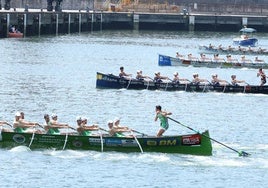 Hondarribia, Urdaibai, Donostiarra y Zierbena toman la salida en la regata de Pasaia.