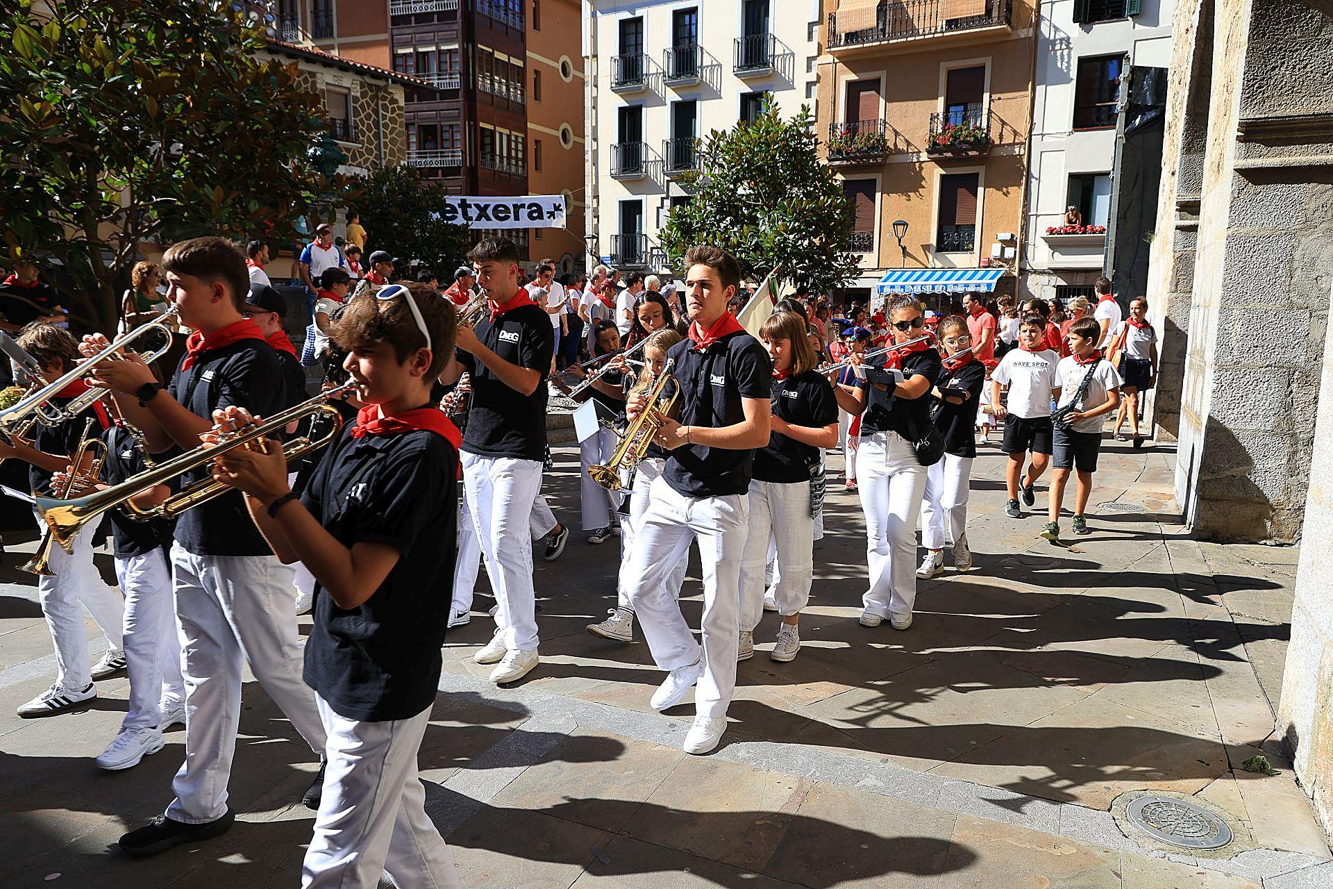 Deba celebra los Sanrokes por todo lo alto