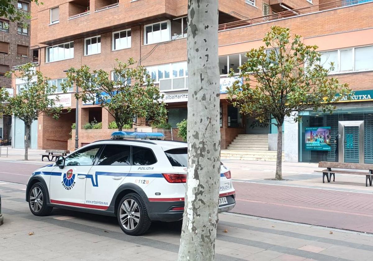 Un hombre armado atraca una sucursal bancaria de Beasain y huye con parte de la recaudación
