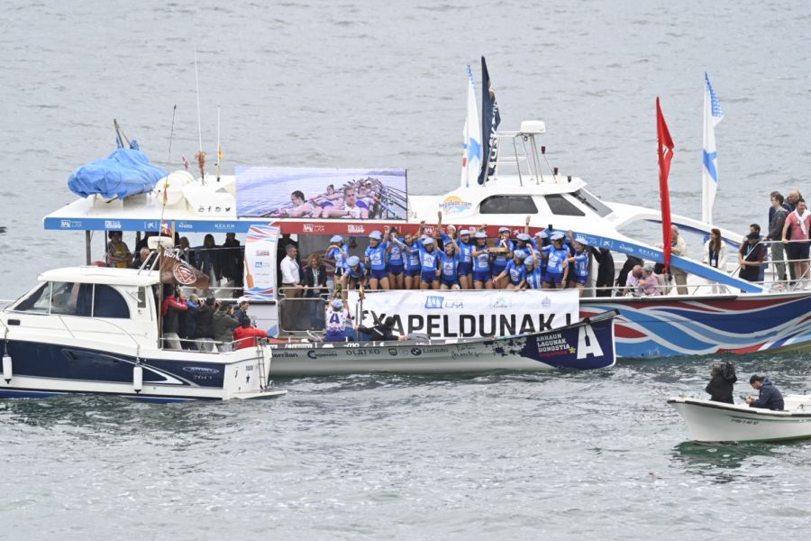 Arraun Lagunak no cede ninguna bandera