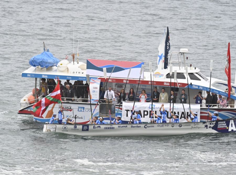 Arraun Lagunak no cede ninguna bandera