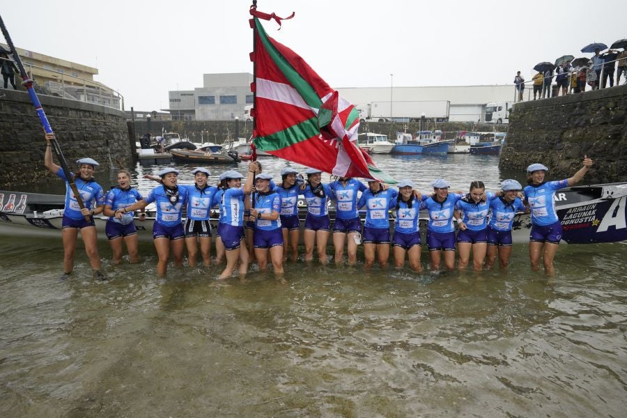 Arraun Lagunak no cede ninguna bandera