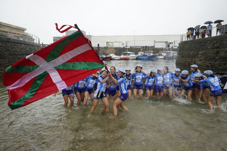 Arraun Lagunak no cede ninguna bandera