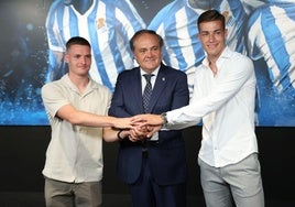 Sergio Gómez, Jokin Aperribay y Luka Sucic, en la presentación de este lunes.