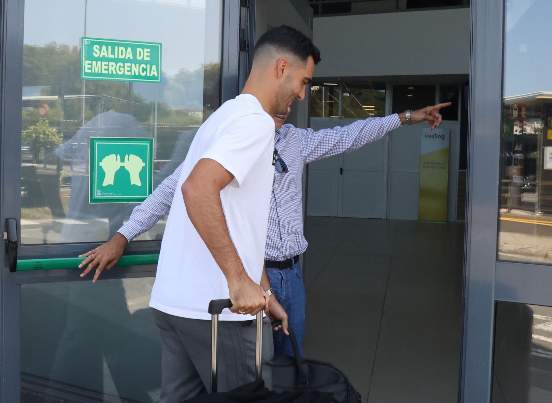 Mikel Merino vuela a Londres para ser nuevo jugador del Arsenal