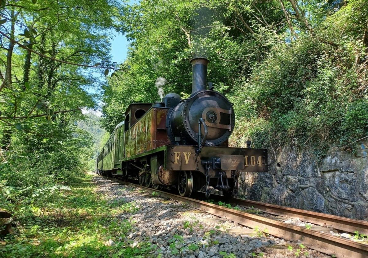 El Museo Vasco del Ferrocarril pondrá en circulación tres trenes de vapor el fin de semana.