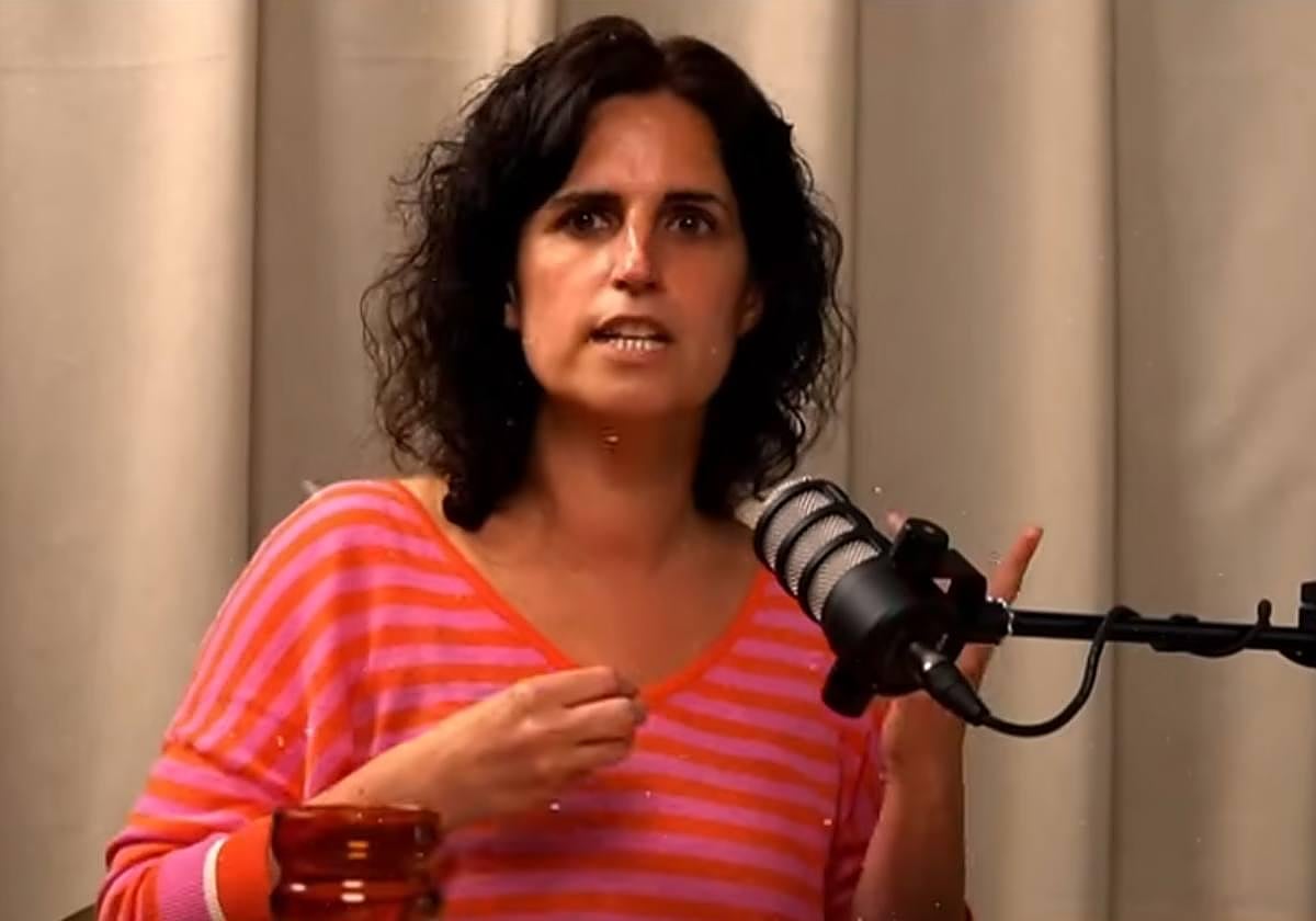 La odontóloga Eider Unamuno subraya la importancia de las bacterias de la boca en la salud.