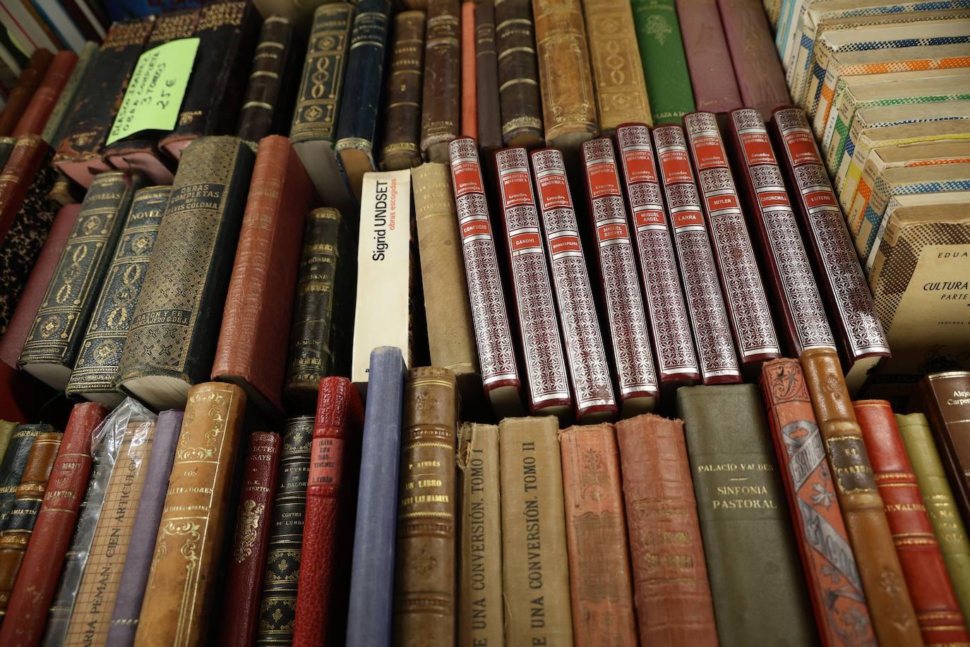 La feria del Libro Antiguo y de Ocasión, en imágenes