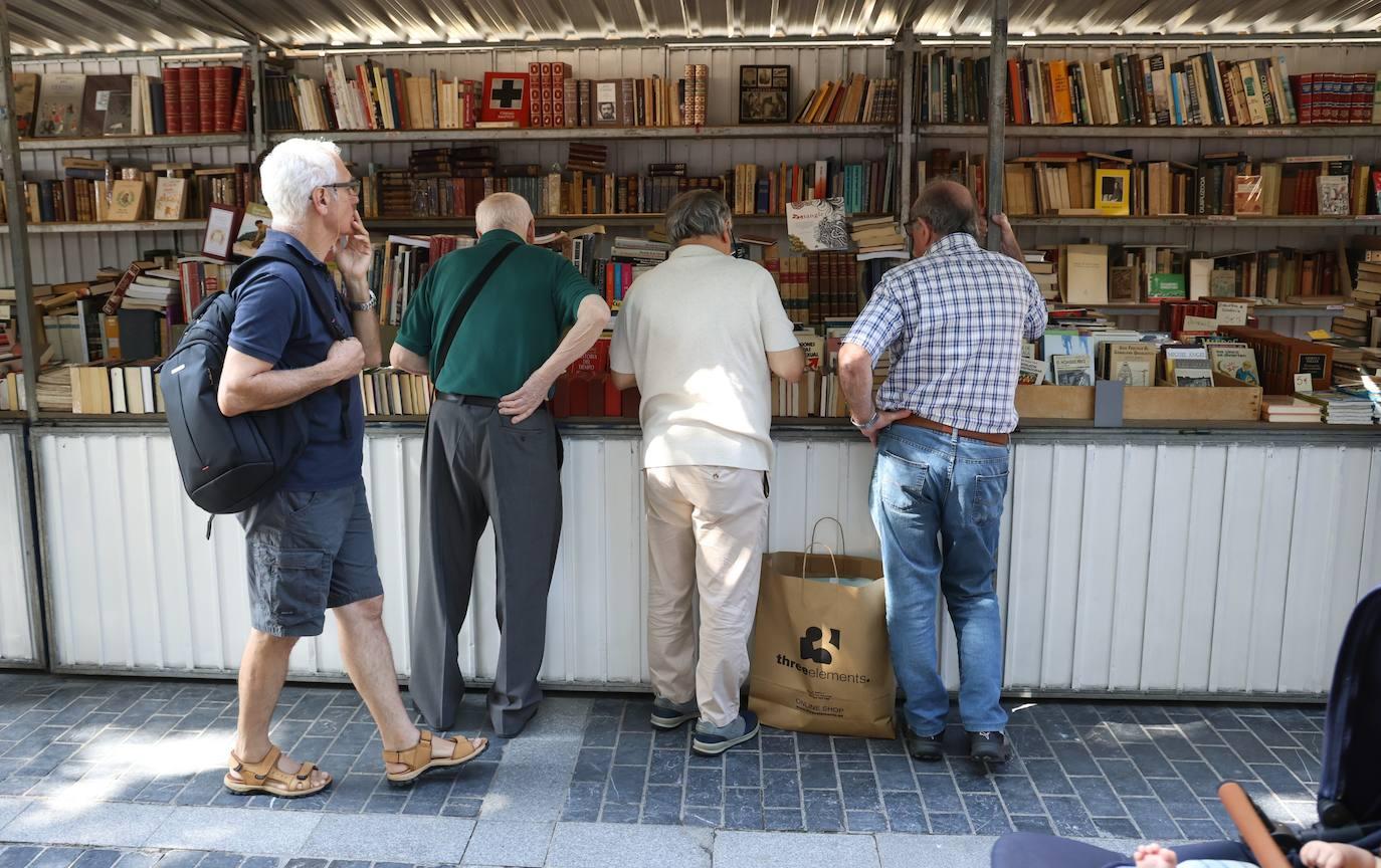 La feria del Libro Antiguo y de Ocasión, en imágenes