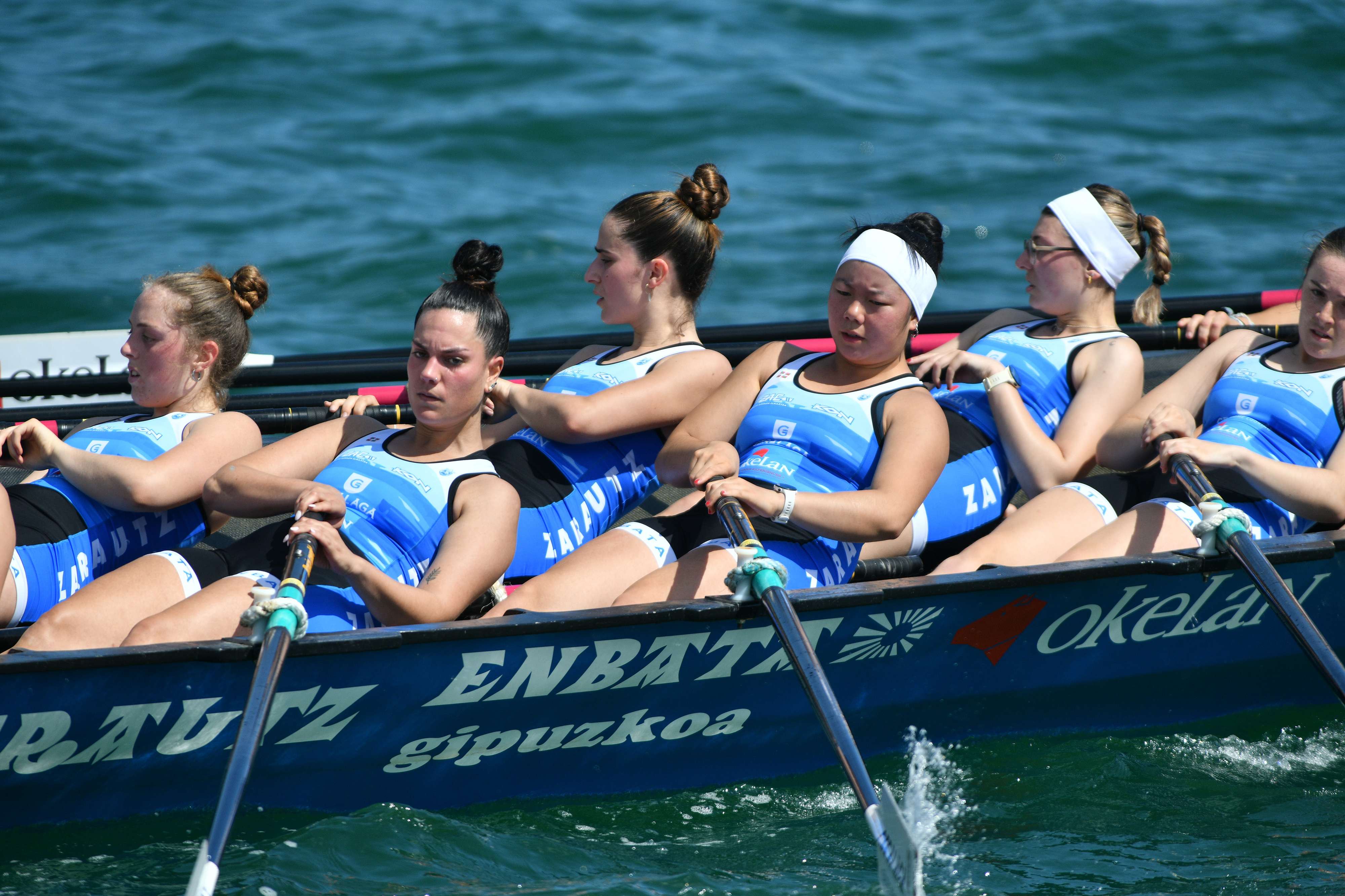 Las remeras de Zarautz en la Enbata este verano.