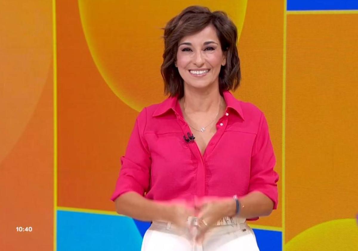 Adela González, sonriente en su estreno en 'Mañaneros' de La1.