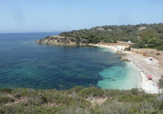 Una de las tantas calas que pueden encontrar en Cerdeña.