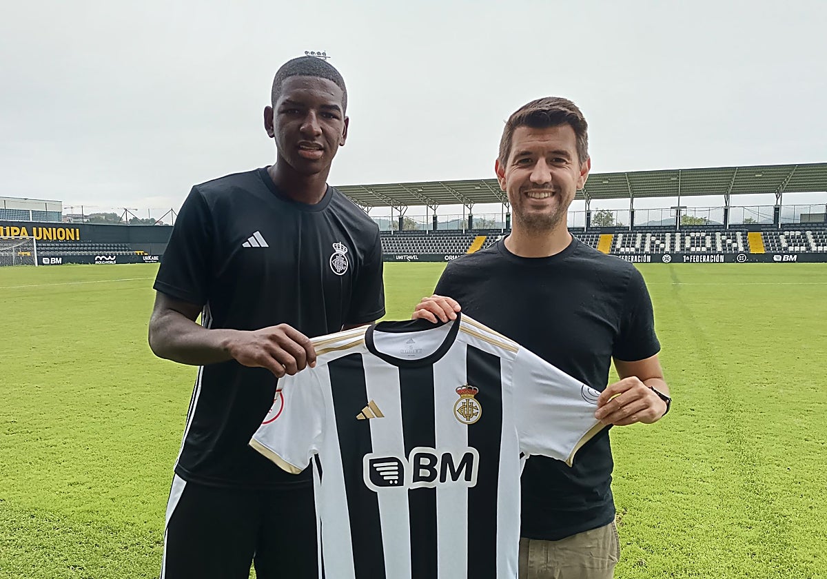 El Real Unión incorpora al central colombiano Mosquera, tercera cesión del Aston Villa