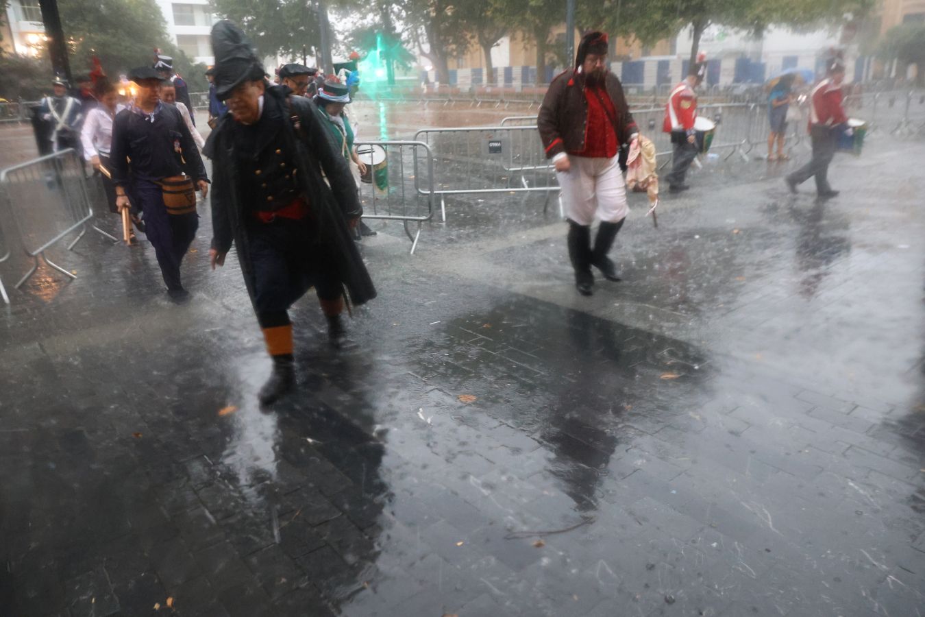 El mal tiempo estropea la fiesta del 31 de agosto