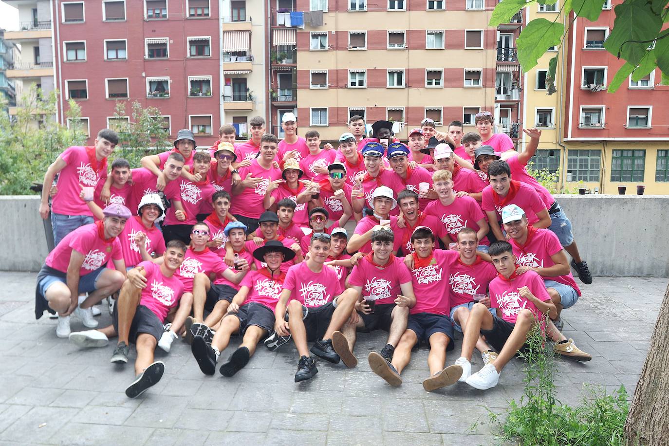 Las mejores imágenes del Día de la Adolescencia y la Juventud de las fiestas de San Bartolomé