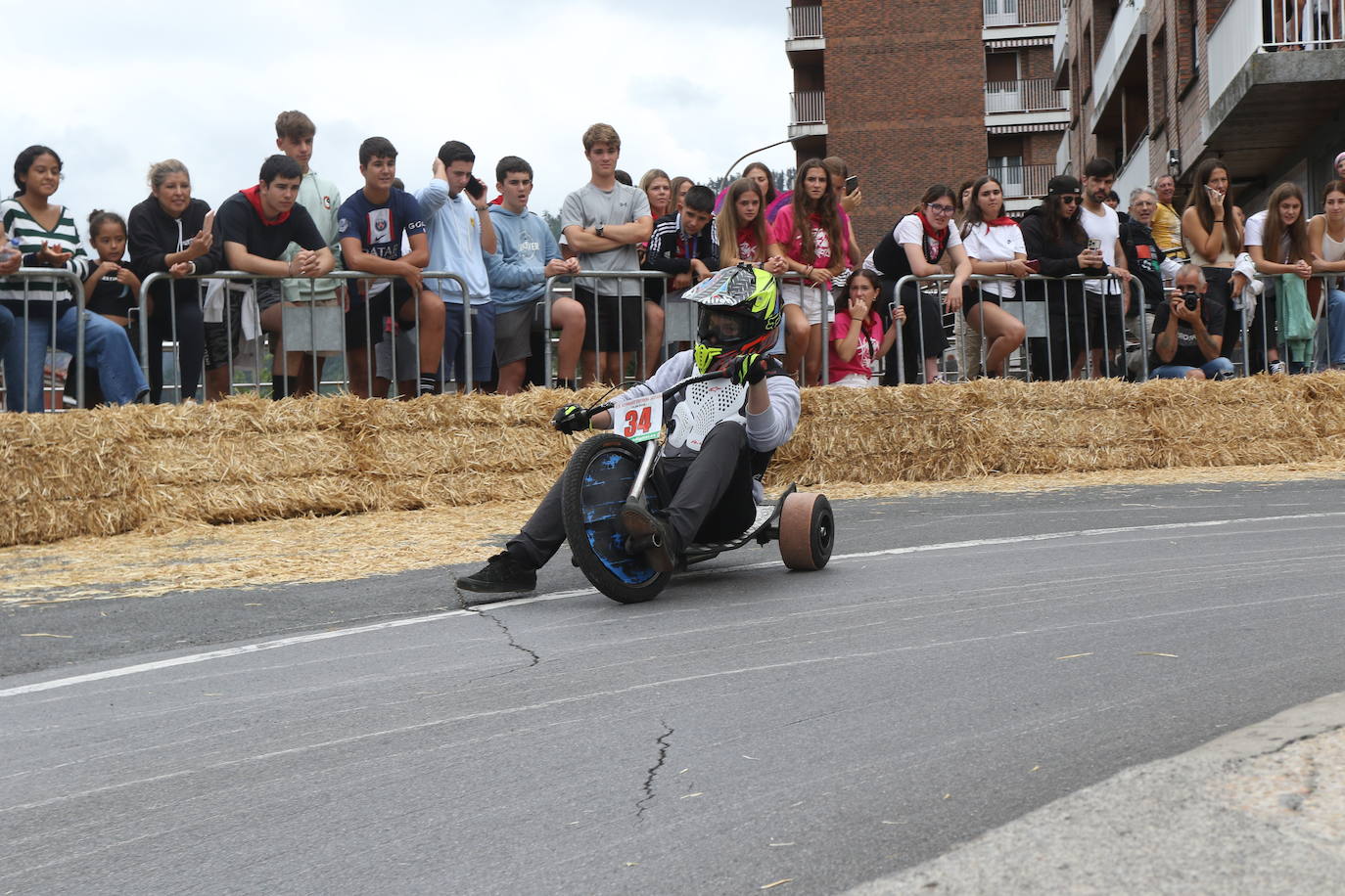 Las mejores imágenes del Día de la Adolescencia y la Juventud de las fiestas de San Bartolomé