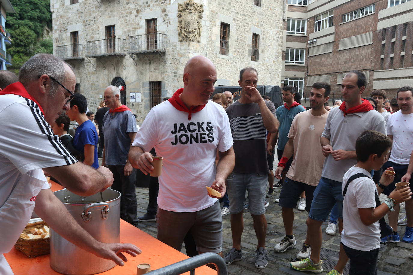 Las mejores imágenes del Día de la Adolescencia y la Juventud de las fiestas de San Bartolomé