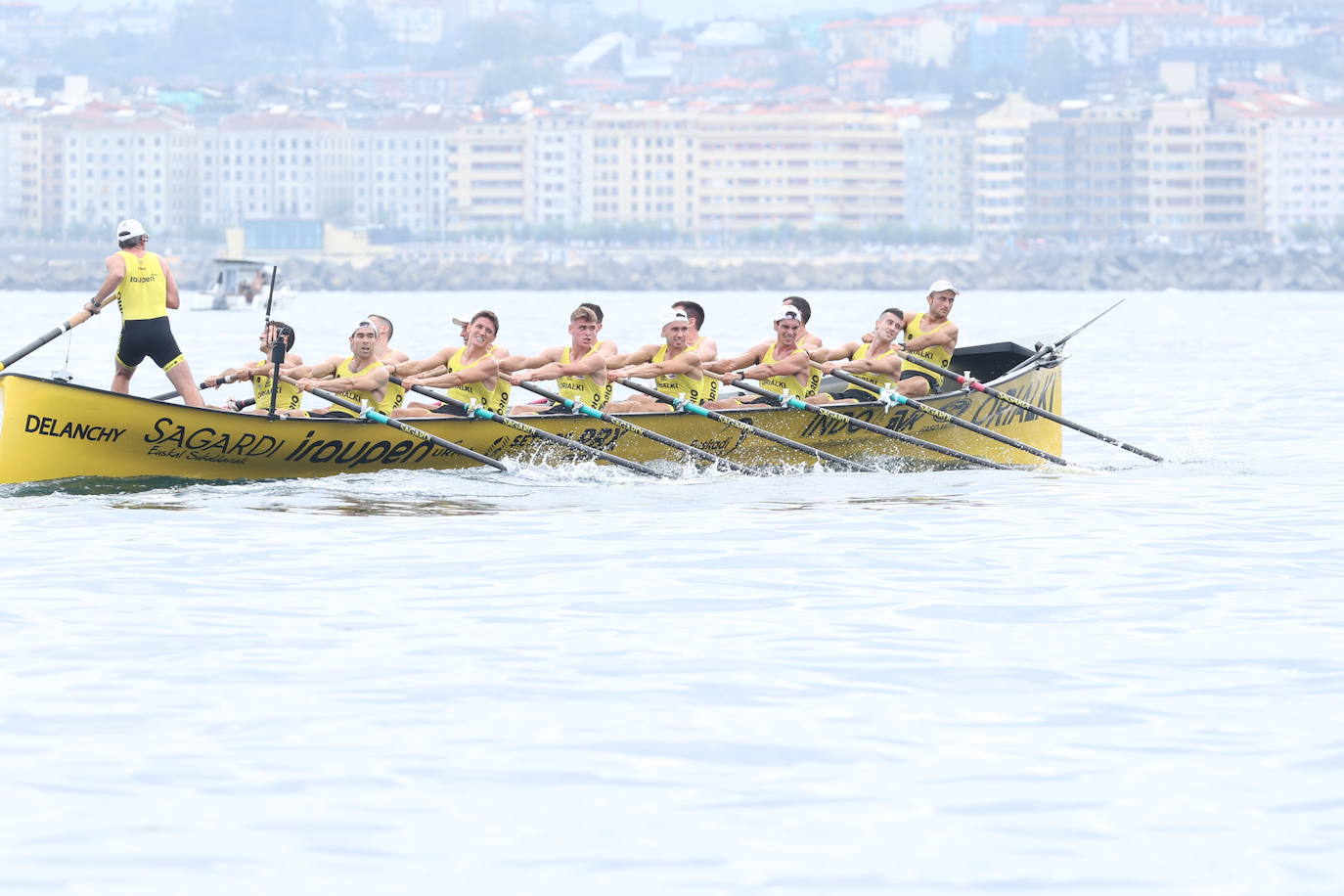 Las mejores imágenes de la regata masculina