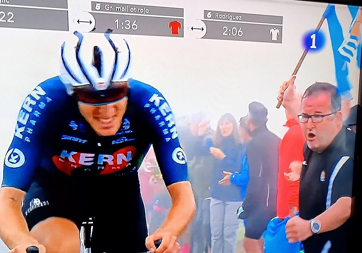 El cocinero de la Real Sociedad, el aficionado más txuri-urdin de La Vuelta