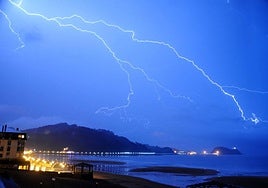 Un total de 5.174 rayos se registraron en Euskadi.