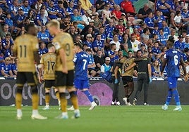 Traoré se retira lesionado del Coliseum.