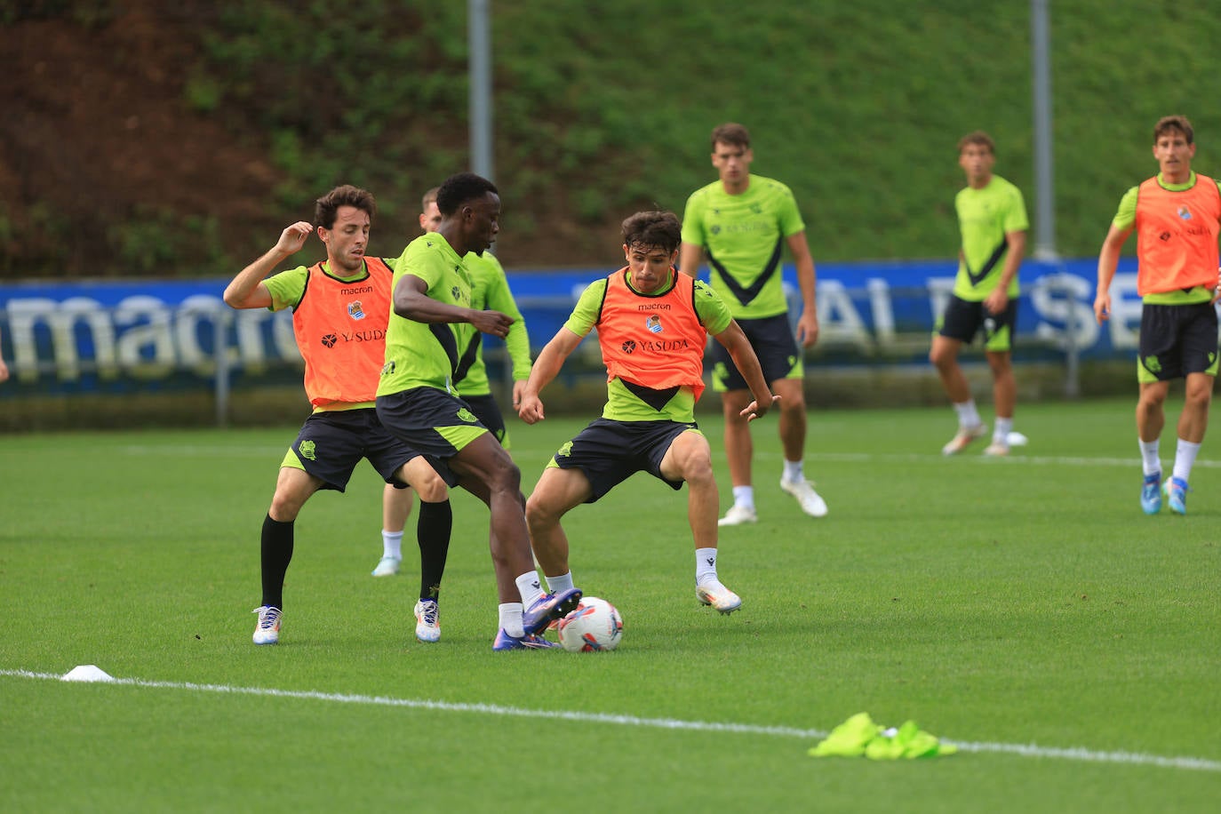 Las mejores imágenes del entrenamiento de la Real en Zubieta