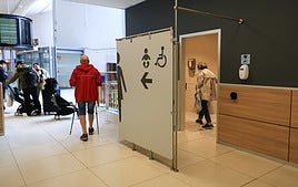 Aseos del aeropuerto.