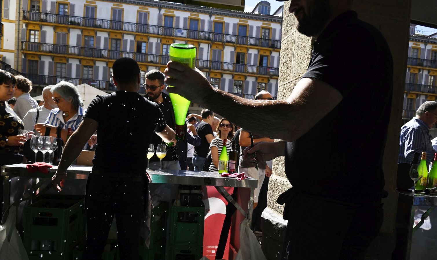 Gran ambiente en el Sagardo Eguna de Donostia