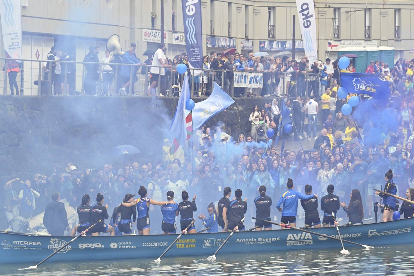 Arraun Lagunak logra su tercera Bandera de La Concha