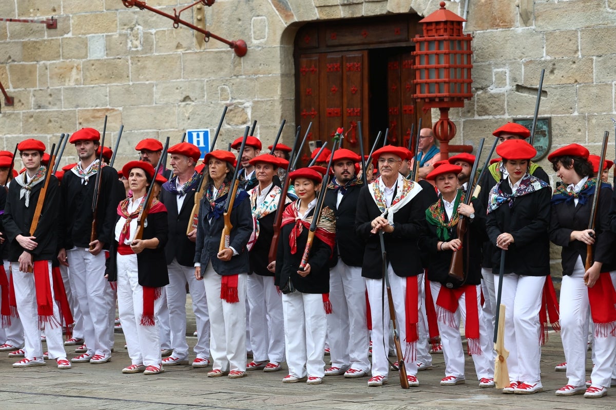 El desfile de la compañía Jaizkibel, en imágenes