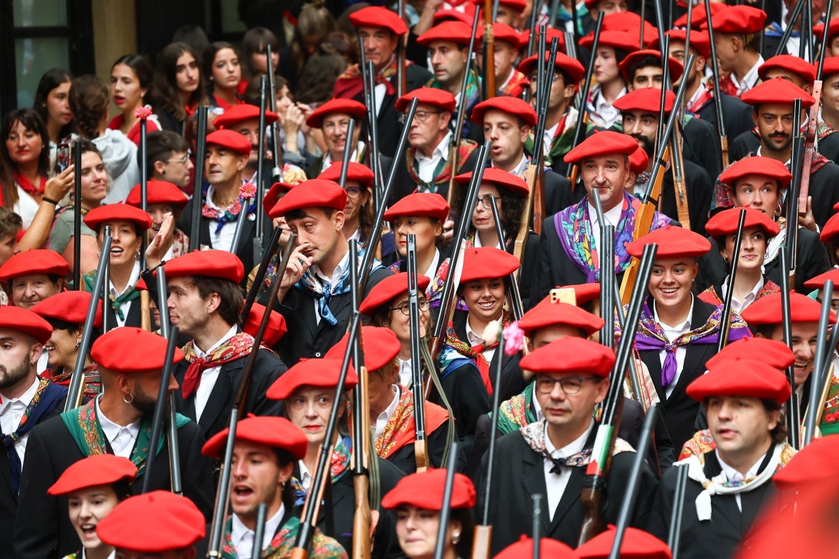 El desfile de la compañía Jaizkibel, en imágenes