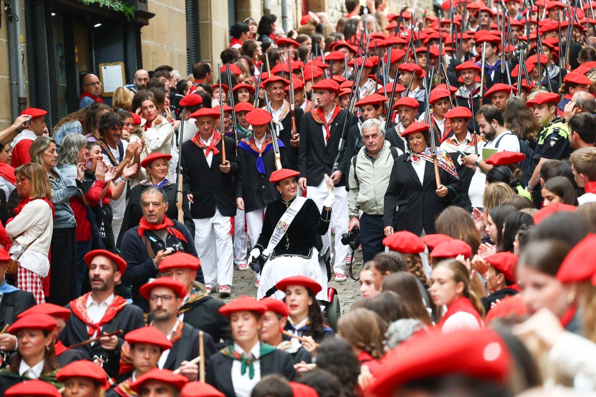 El desfile de la compañía Jaizkibel, en imágenes