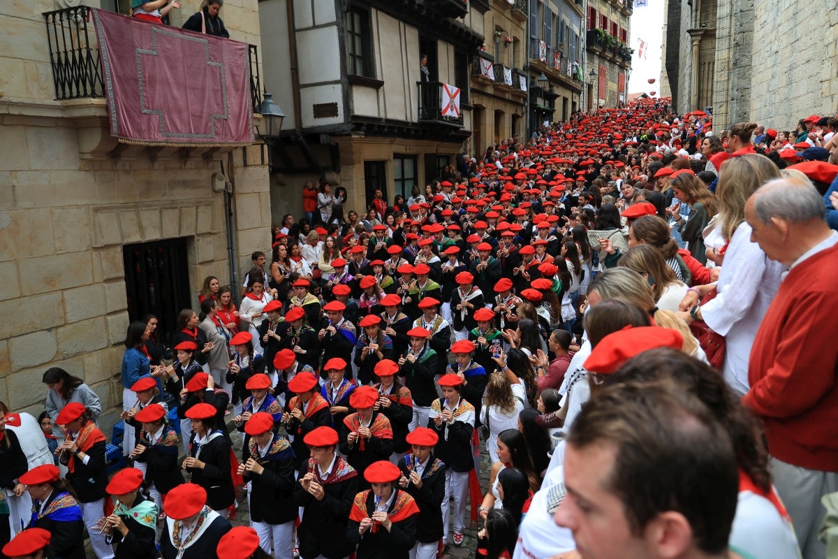 El desfile de la compañía Jaizkibel, en imágenes