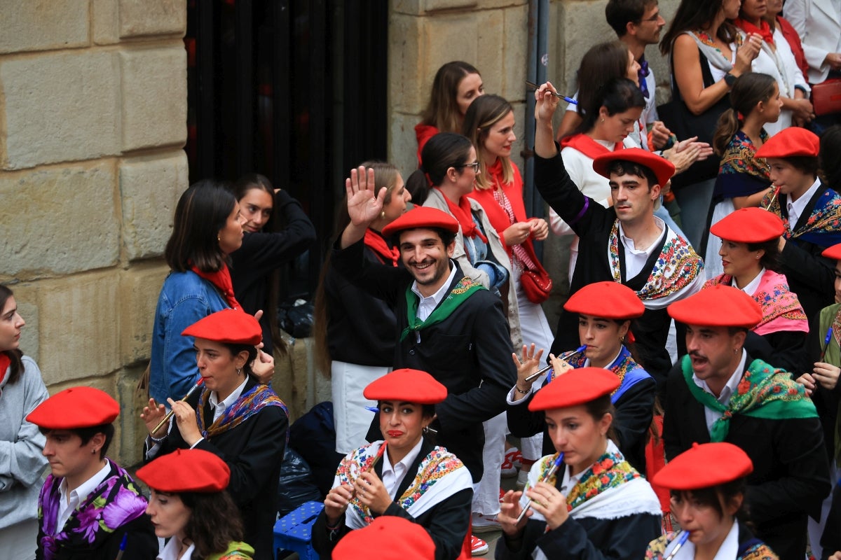 El desfile de la compañía Jaizkibel, en imágenes