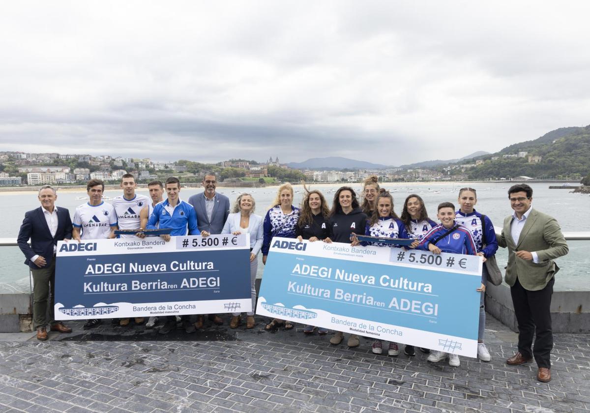 Entrega del cheque de Adegi a las mejores traineras guipuzcoanas en la Bandera de la Concha.