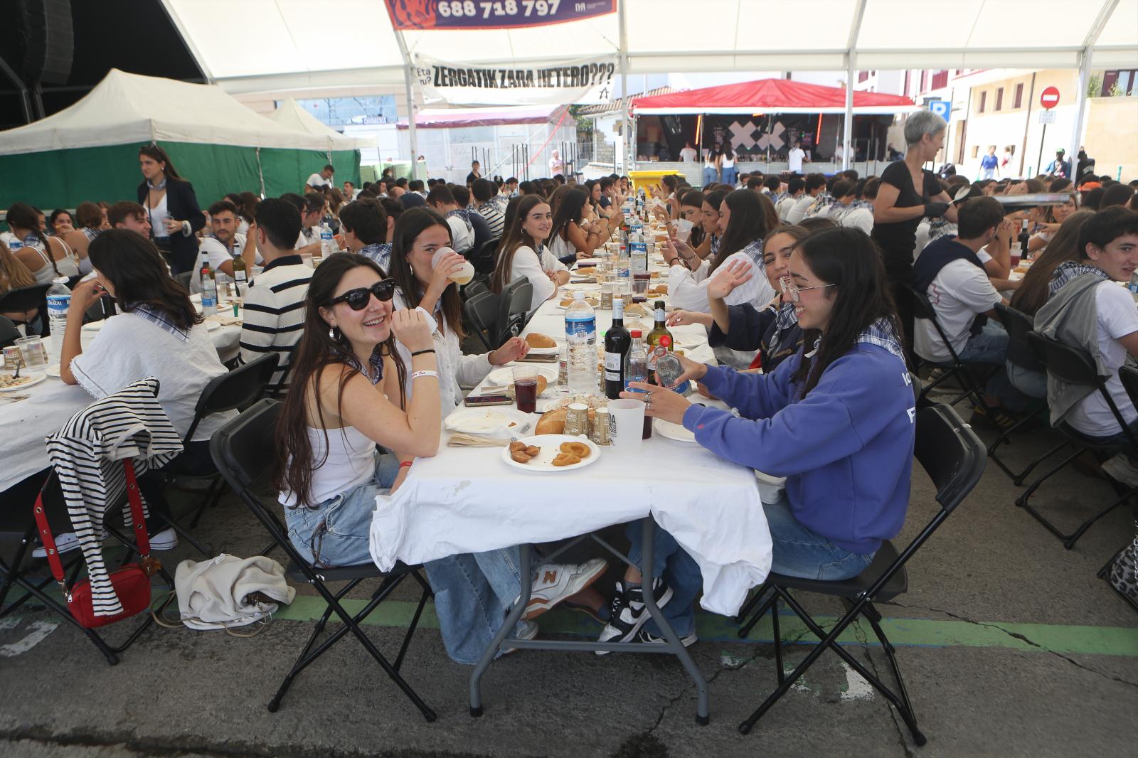 Buen ambiente en la comida de las cuadrillas y la de los jubilados