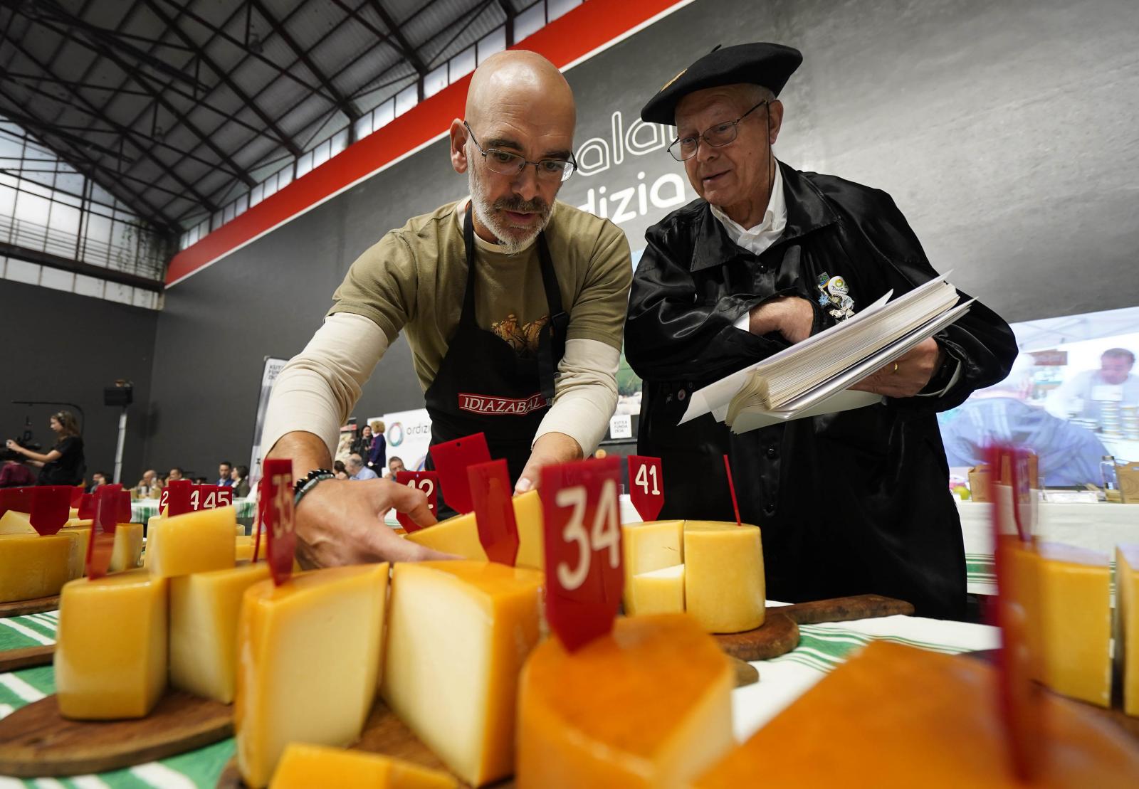 La Leze se alza con la txapela al mejor queso Idiazabal 2024