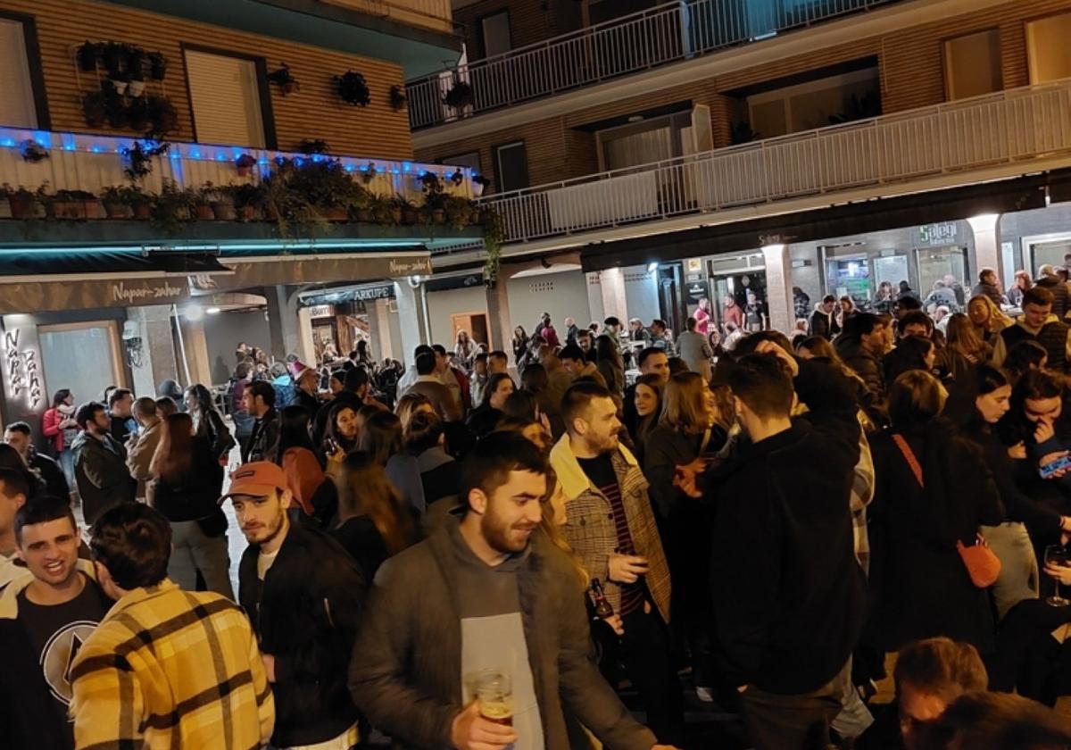 Juventud en la calle, en concreto en Barren Plaza.