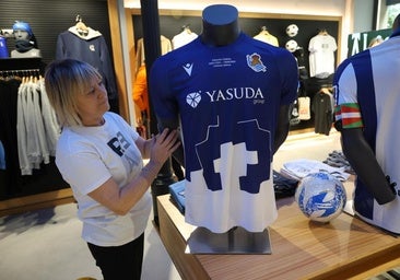 Así es la camiseta en homenaje a Chillida que lucirá la Real contra el Real Madrid