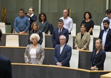 Emotivo minuto de silencio en Juntas en recuerdo a Jokin Perona