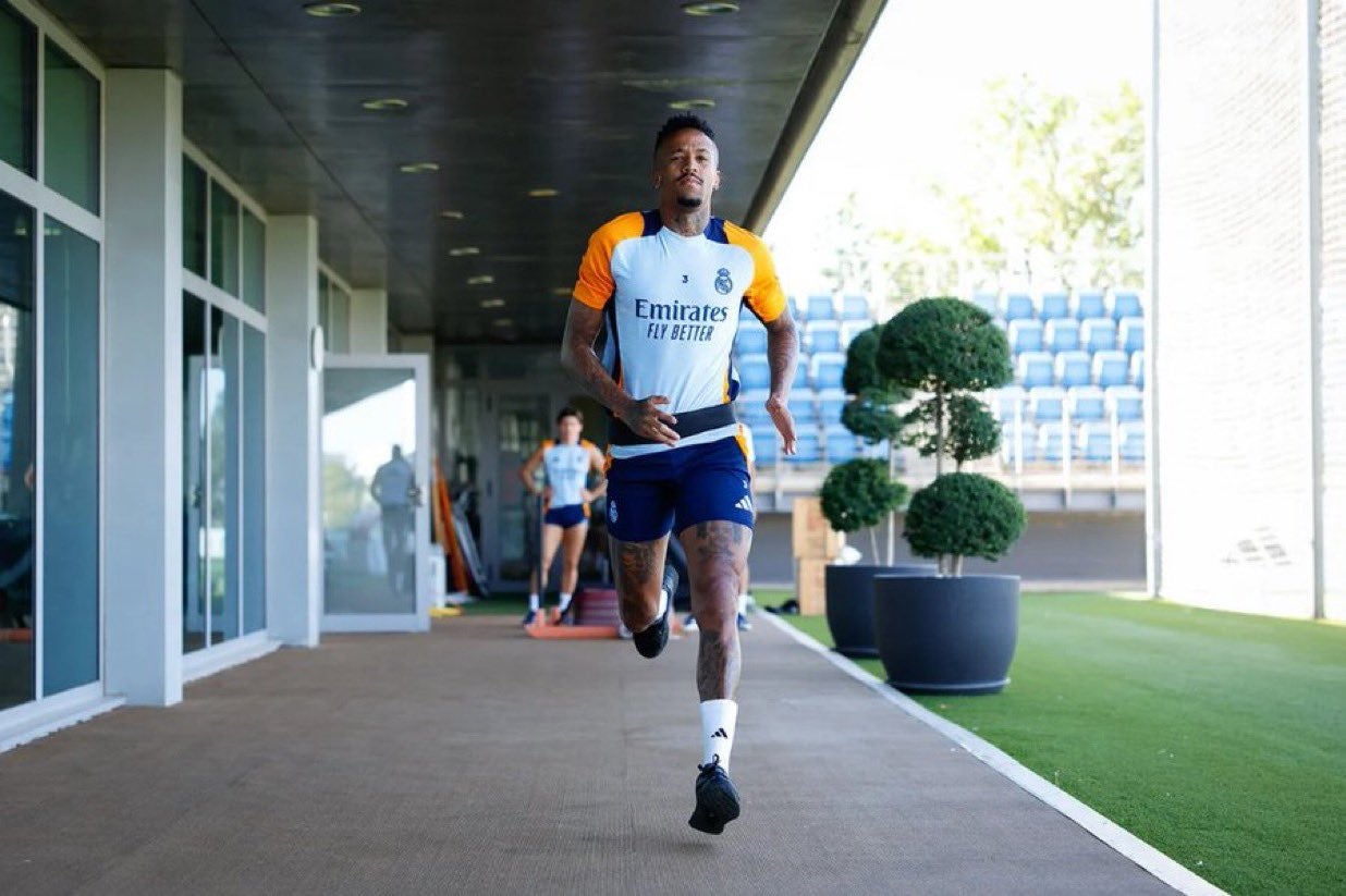 Militao se entrena con normalidad en Valdebebas